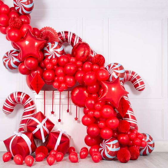 шары на новый год, гирлянда из шаров, воздушные шары красного цвета, фото зона из шаров на новый год
